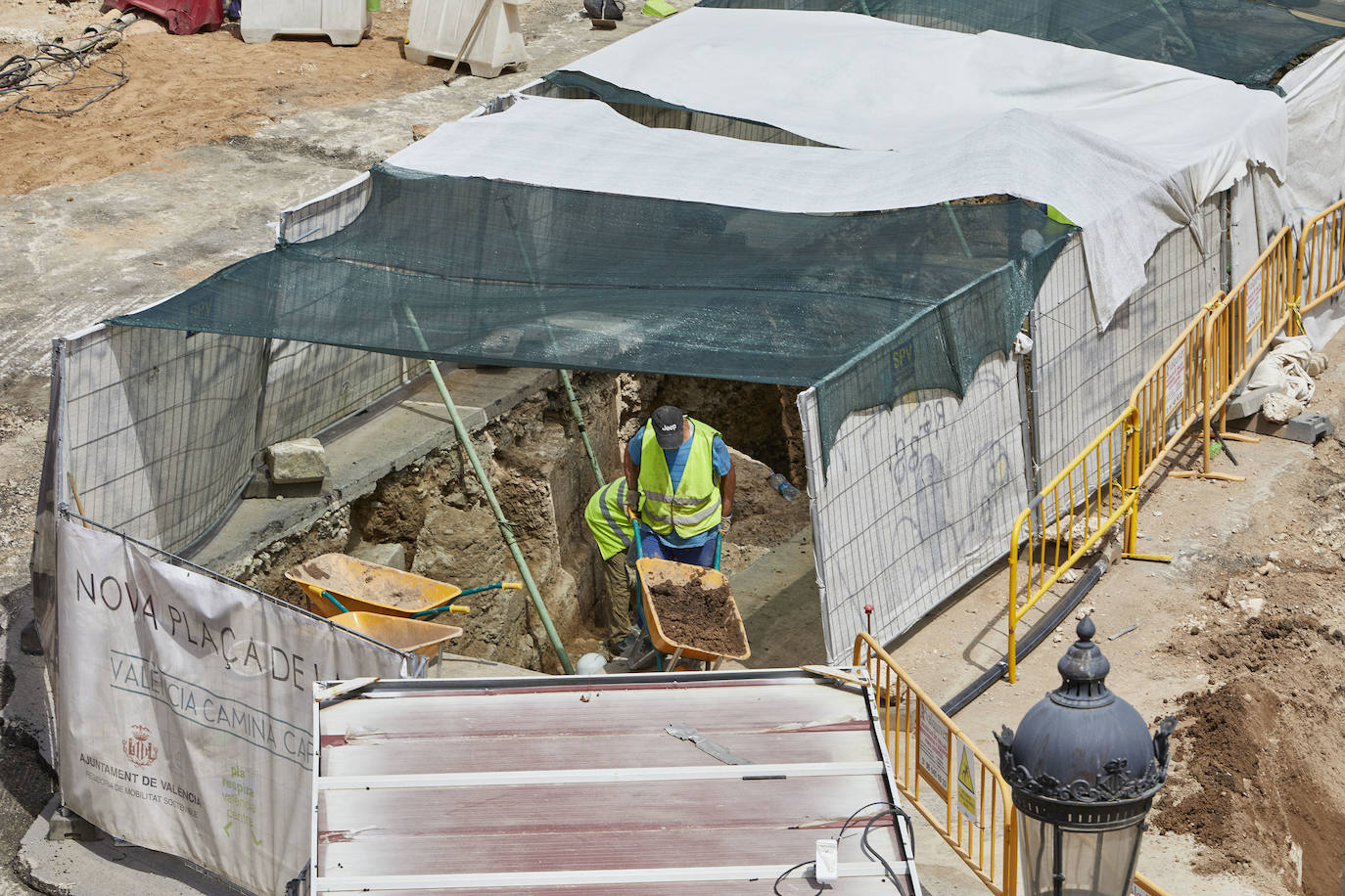 Fotos: Así van las obras de la plaza de la Reina de Valencia