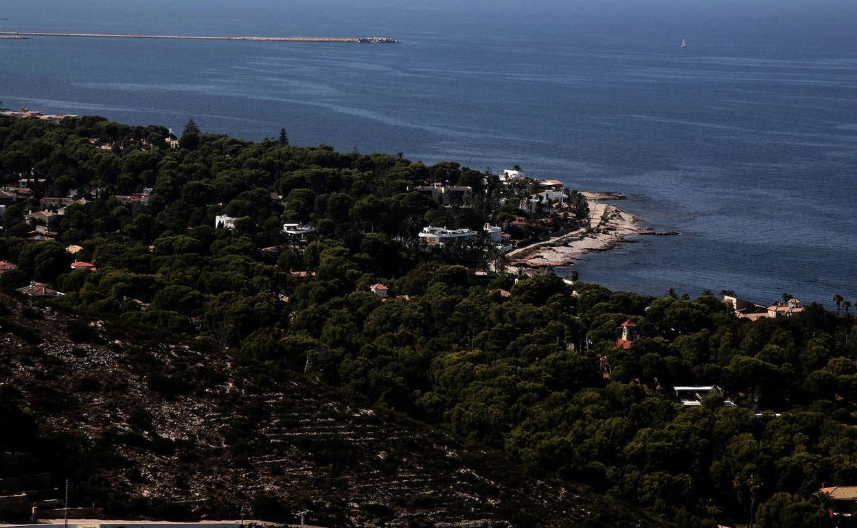 Vista panorámica de Les Rotes, en el litoral sur de Dénia. 