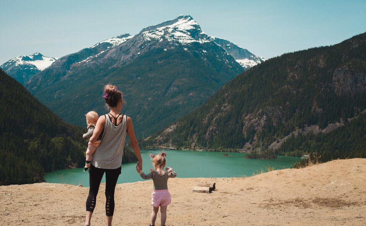 Viajar con niños puede ser una experiencia muy positiva para toda la familia. 