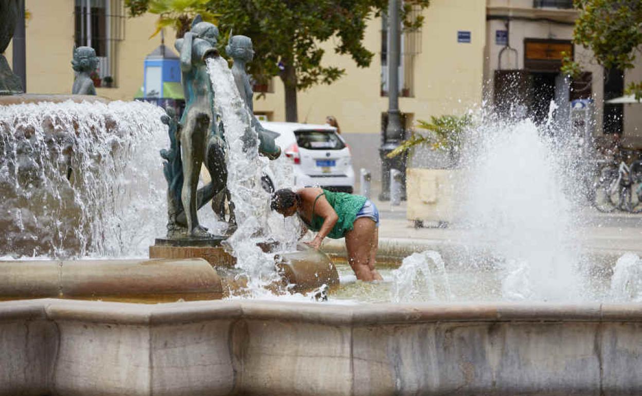 Fuente de la Plaza de la Virgen de Valencia.