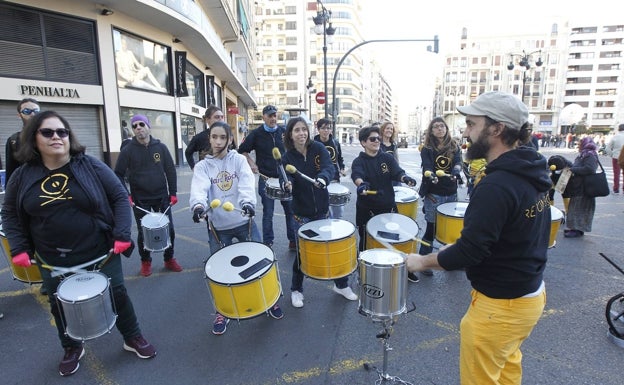 Las organizaciones de las pruebas establecen puntos de animación durante el recorrido de las carreras. 