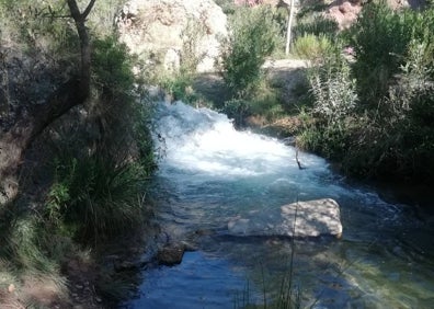 Imagen secundaria 1 - Senderismo por Chelva | Viaje al pasado romano con punto final en la Ruta del Agua de Chelva