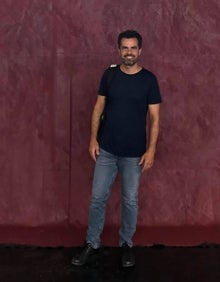 Imagen secundaria 2 - Unos momentos del simposio, compartiendo mesa con otros artistas. 