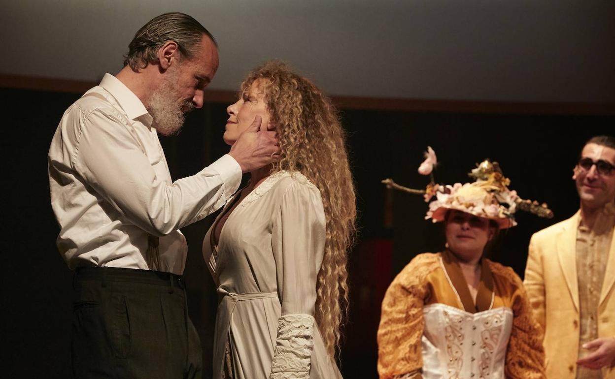 La adaptación teatral de 'La casa de los espíritus', misión posible en Sagunt a Escena