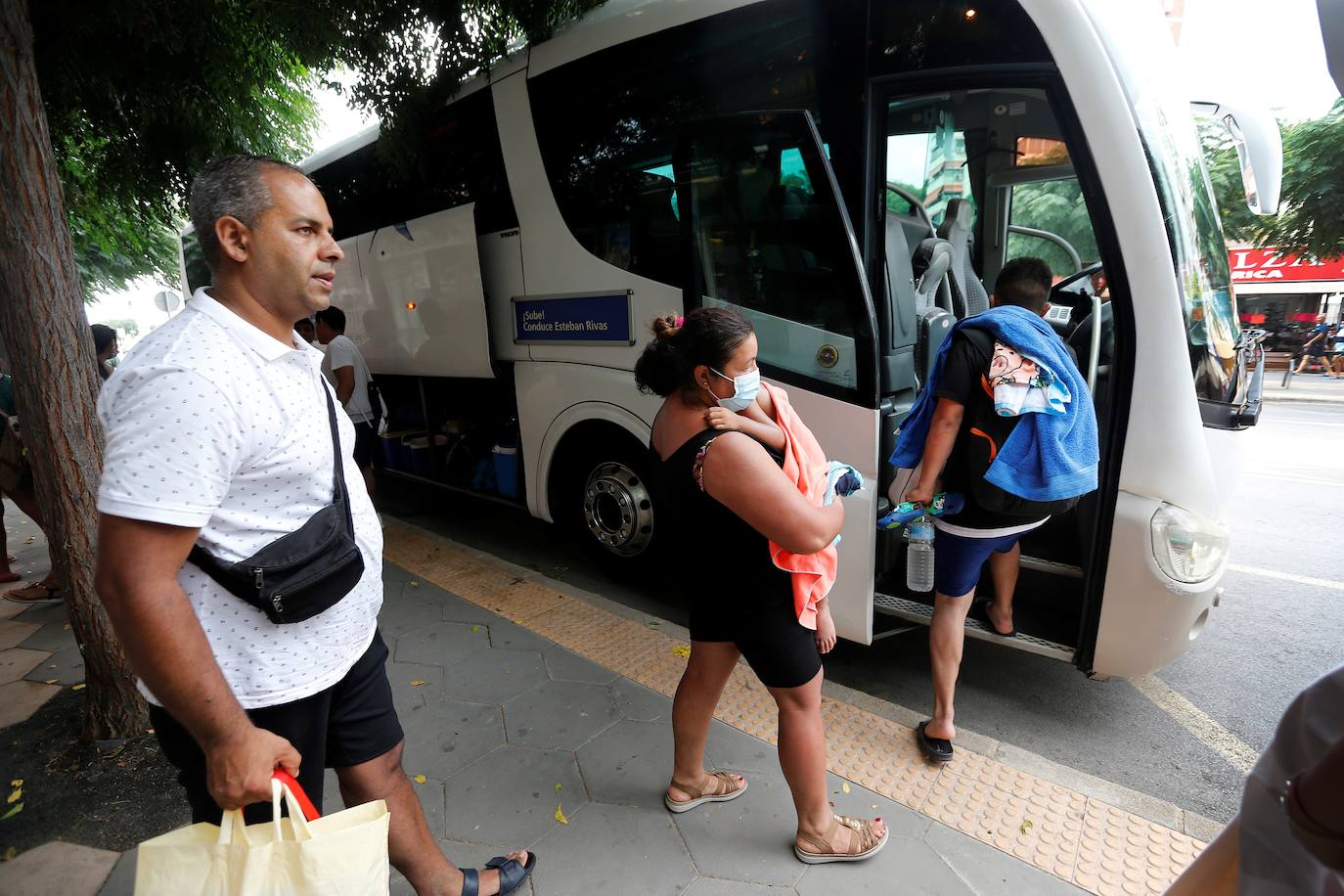 Las playas y hoteles de Benidorm se vuelven a llenar en agosto.