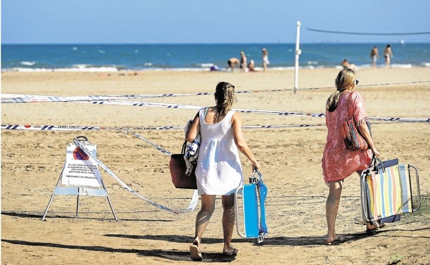 Cierran las playas del Puig, Puçol y Pobla de Farnals por un vertido 