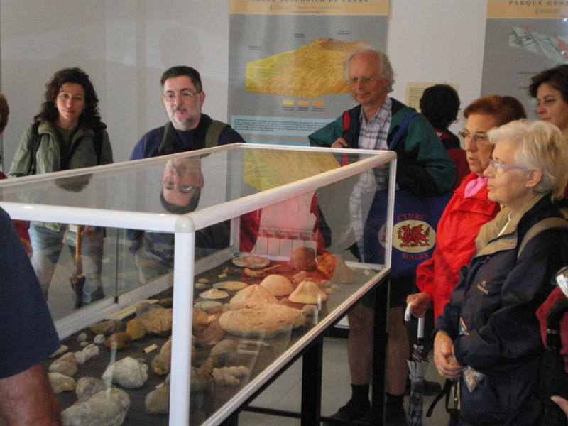 CHERA - VALENCIA .Es en este emplazamiento dónde se puede hacer un seguimiento de los cambios a los que ha estado semtida la Cordillera Ibérica durante los últimos 150 millones de años, incluyendo el momento de la extinción de los dinosaurios. 