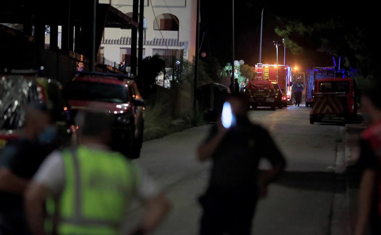 Derrumbe en Peñíscola, última hora y víctimas | «No hemos podido localizar a una madre y a su hijo todavía»