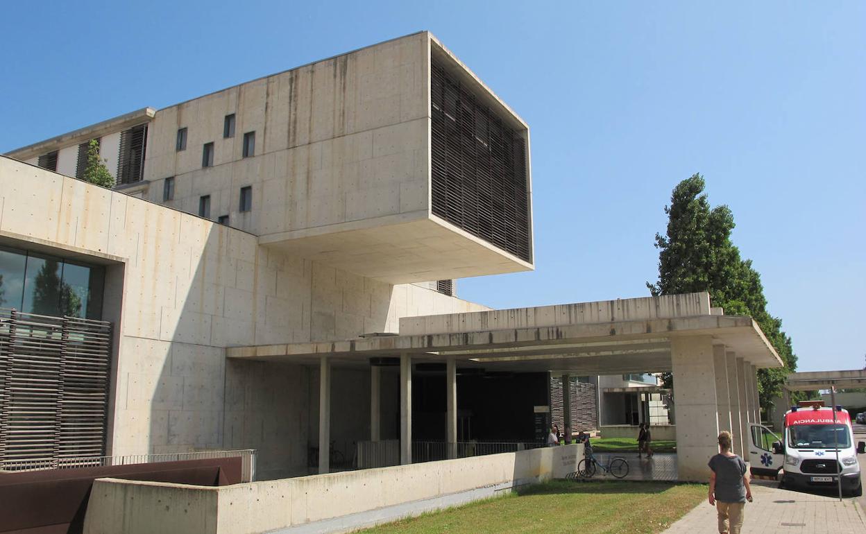 El Hospital de Dénia durante la jornada de ayer. 