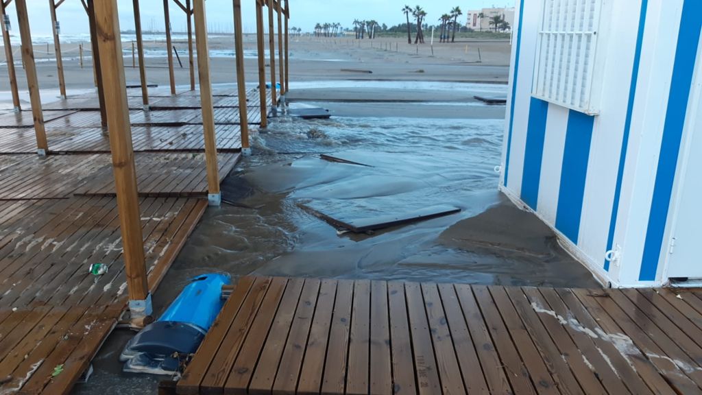 Los efectos de las lluvias en Canet.