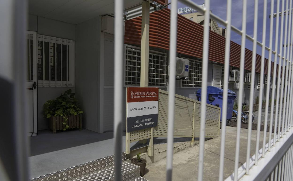 Barracones en un colegio de Valencia. 