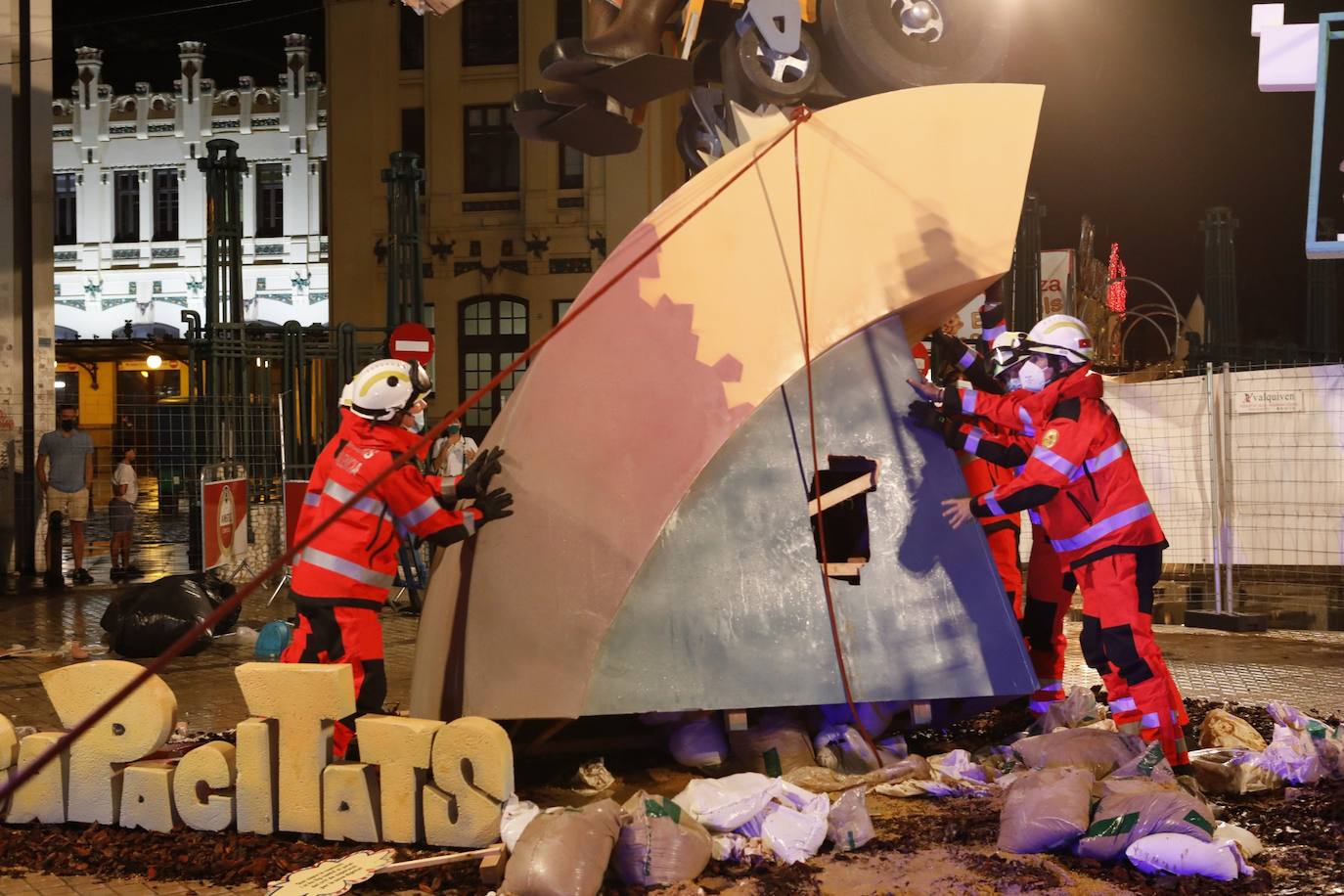 Fotos: La DANA arrasa las Fallas de 2021