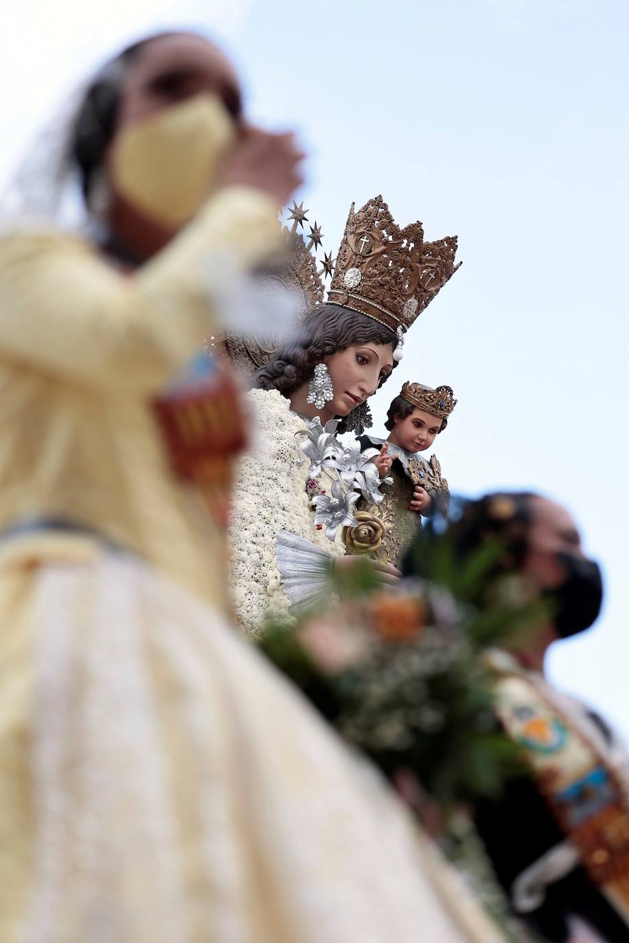 Fotos: Segundo día de Ofrenda de las Fallas 2021