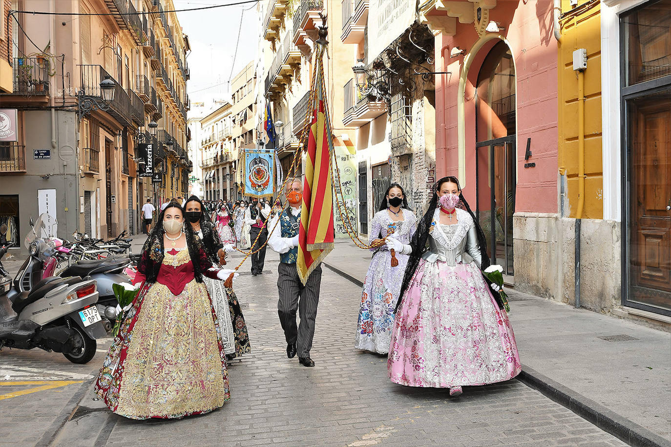 Fotos: Búscate en la Ofrenda de este sábado 4 de septiembre por la calle Caballeros de Valencia