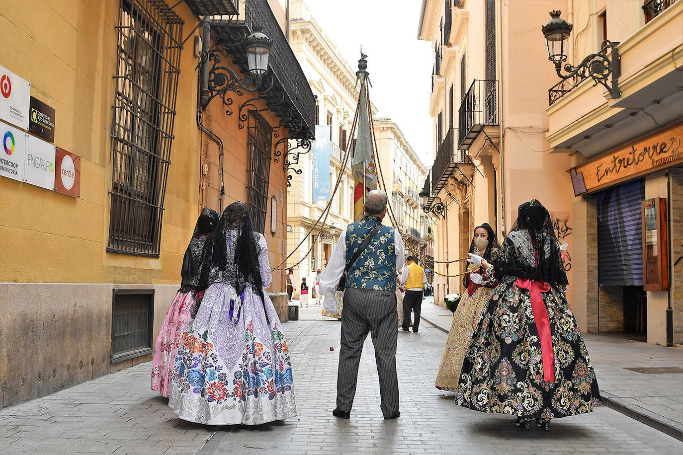 Fotos: Búscate en la Ofrenda de este sábado 4 de septiembre por la calle Caballeros de Valencia