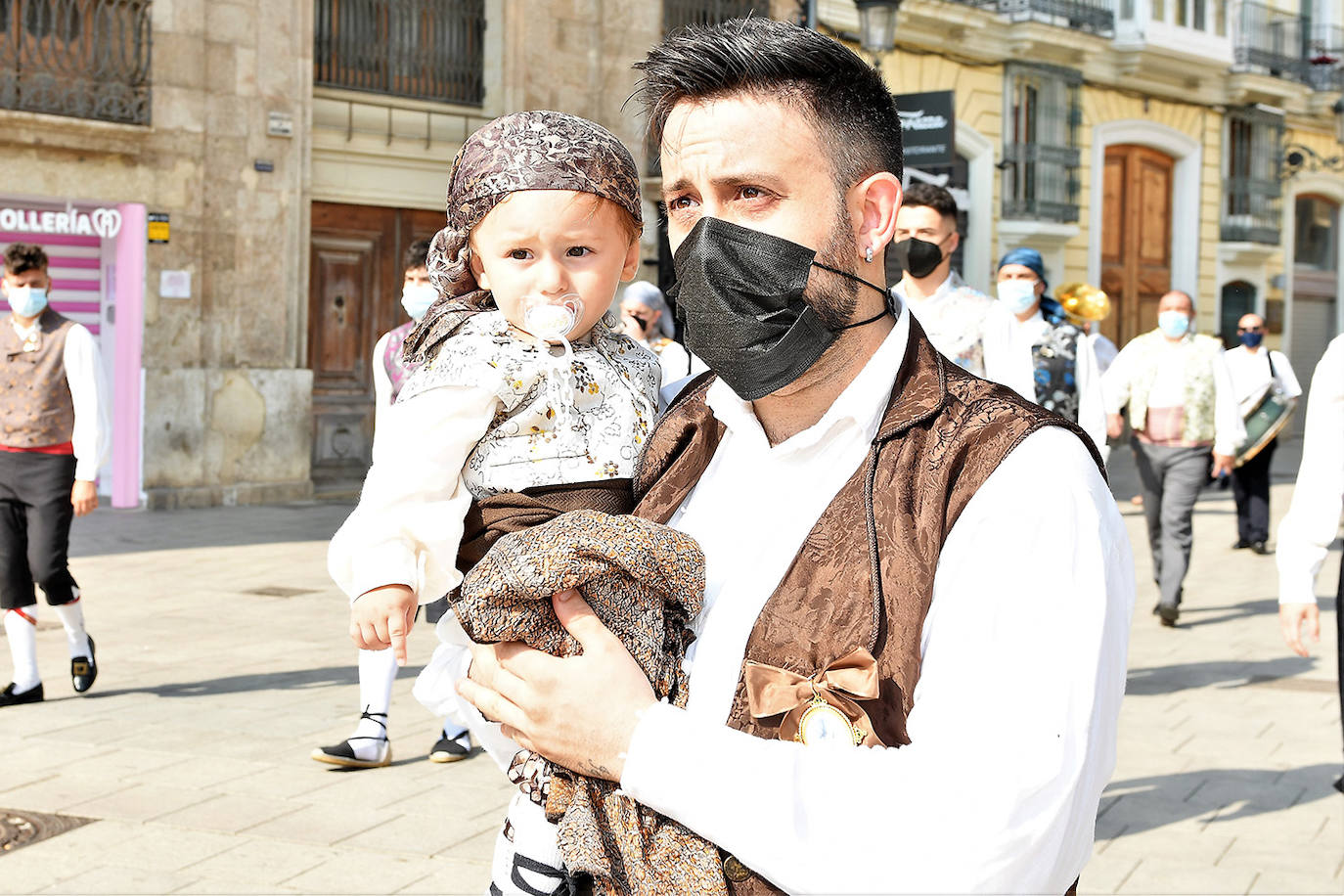 Fotos: Búscate en la Ofrenda de este sábado 4 de septiembre por la calle Caballeros de Valencia