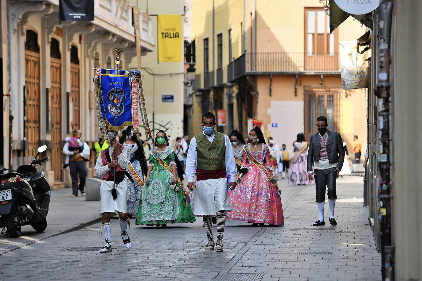 Fotos: Búscate en la Ofrenda de este sábado 4 de septiembre por la calle Caballeros de Valencia