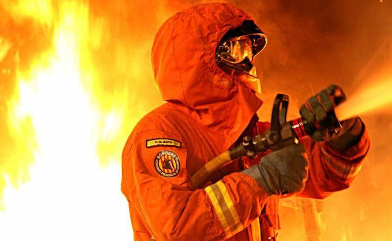 Cremà de las Fallas 2021 Valencia | El dispositivo especial de bomberos contará con 240 efectivos en la Nit de la Cremà