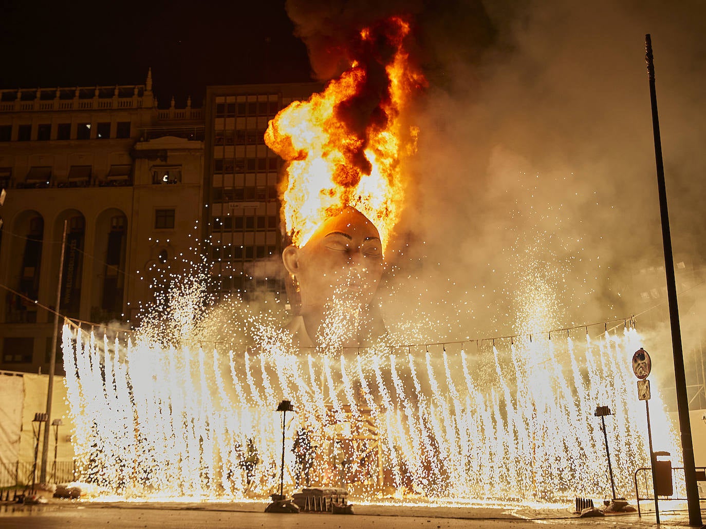 Fotos: Cremà de las Fallas de 2021