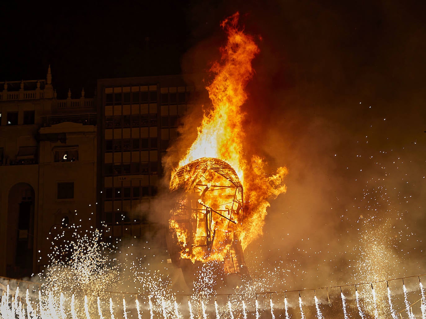 Fotos: Cremà de las Fallas de 2021