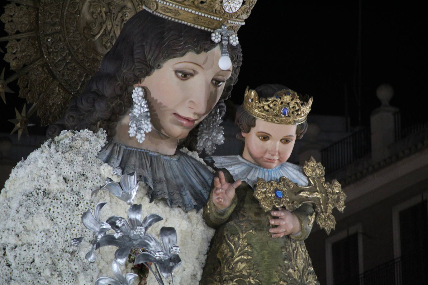 Fotos: Consuelo Llobell cierra una Ofrenda histórica