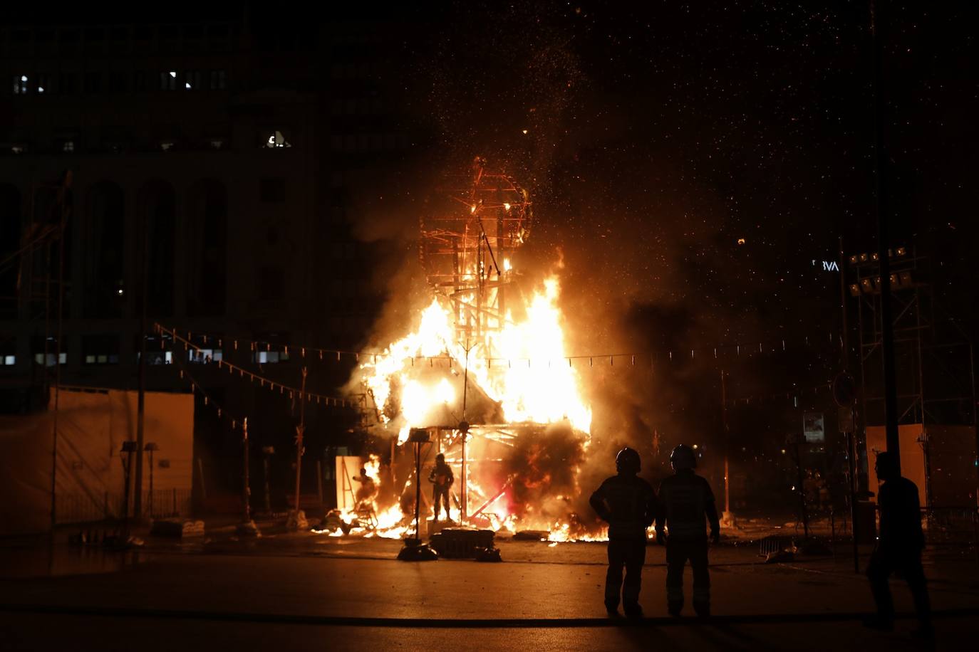 Fotos: Cremà de las Fallas de 2021