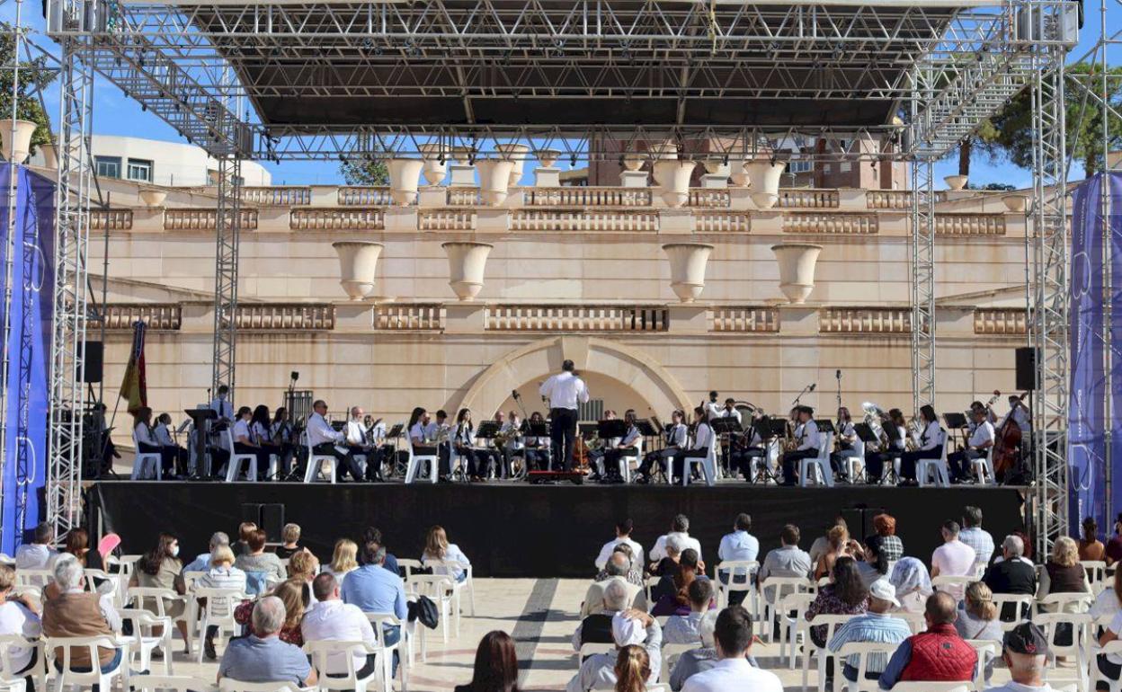 La Unión Musical de Benidorm estrenará la pieza en su concierto del Parque de l'Aigüera. 