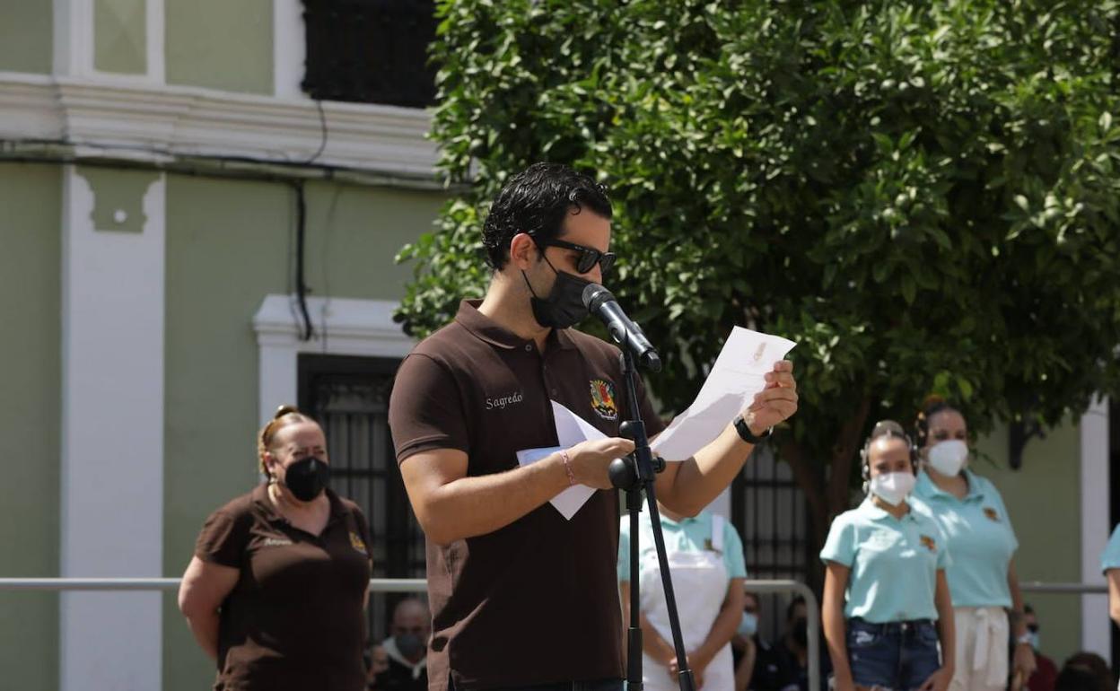 El alcalde de Paterna, Juan Antonio Sagredo, en la lectura de los premios. 