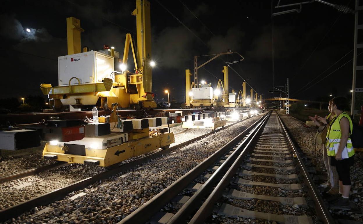 Obras del tercer carril en Valencia. 