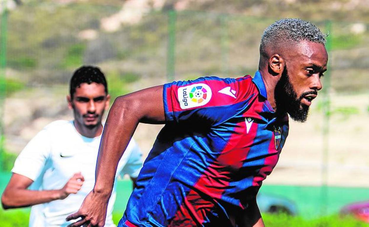 Hernani, durante un amistoso contra el Al Ain.