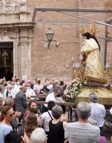 Imagen secundaria 2 - Celebración religiosa, bailes y llegada de la Peregrina a Santa María del Mar. 