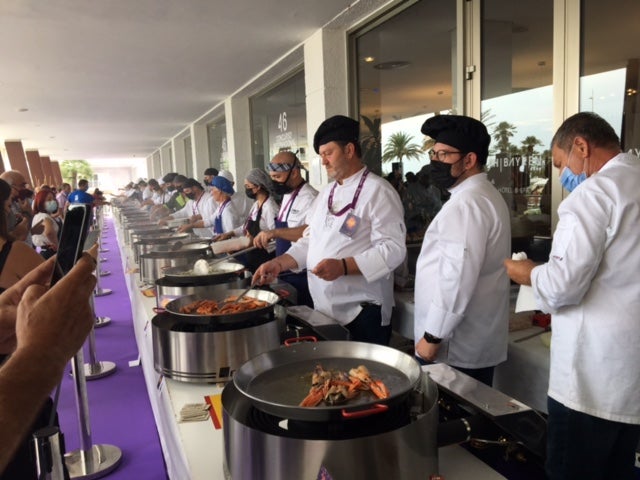 El concurso culinario regresa tras la suspensión de 2020 para dar con la mejor fideuà de Gandia