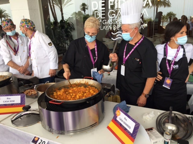 El concurso culinario regresa tras la suspensión de 2020 para dar con la mejor fideuà de Gandia