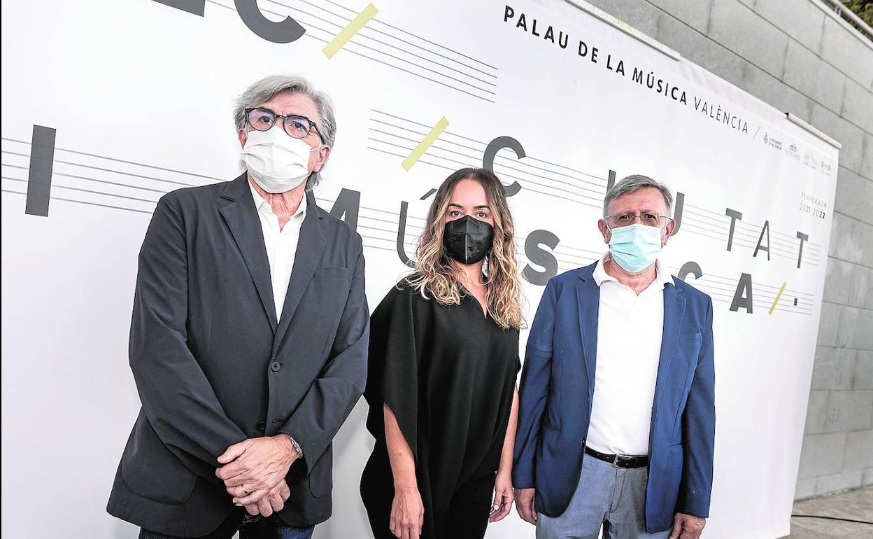 Vicent Ros, Glòria Tello y el pianista y académico de la Real Academia de San Carlos, Bertomeu Jaume.