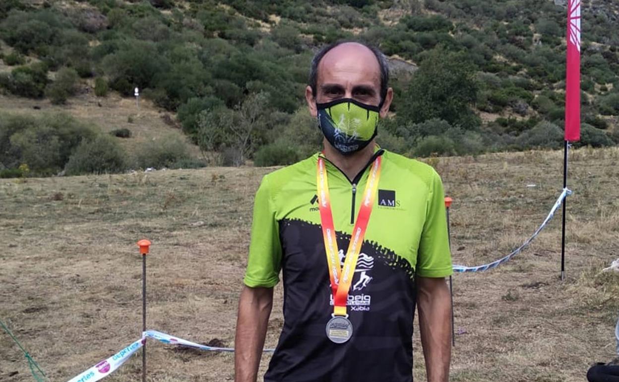Ignacio Cardona, medalla de plata Máster 45 en los Nacionales de Subida Vertical