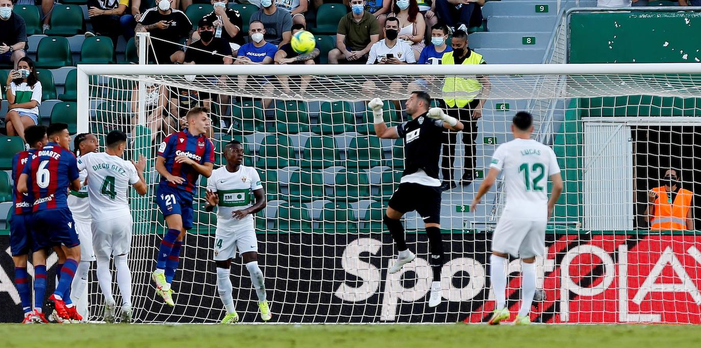 Fotos: Las mejores imágenes del Elche CF-Levante UD