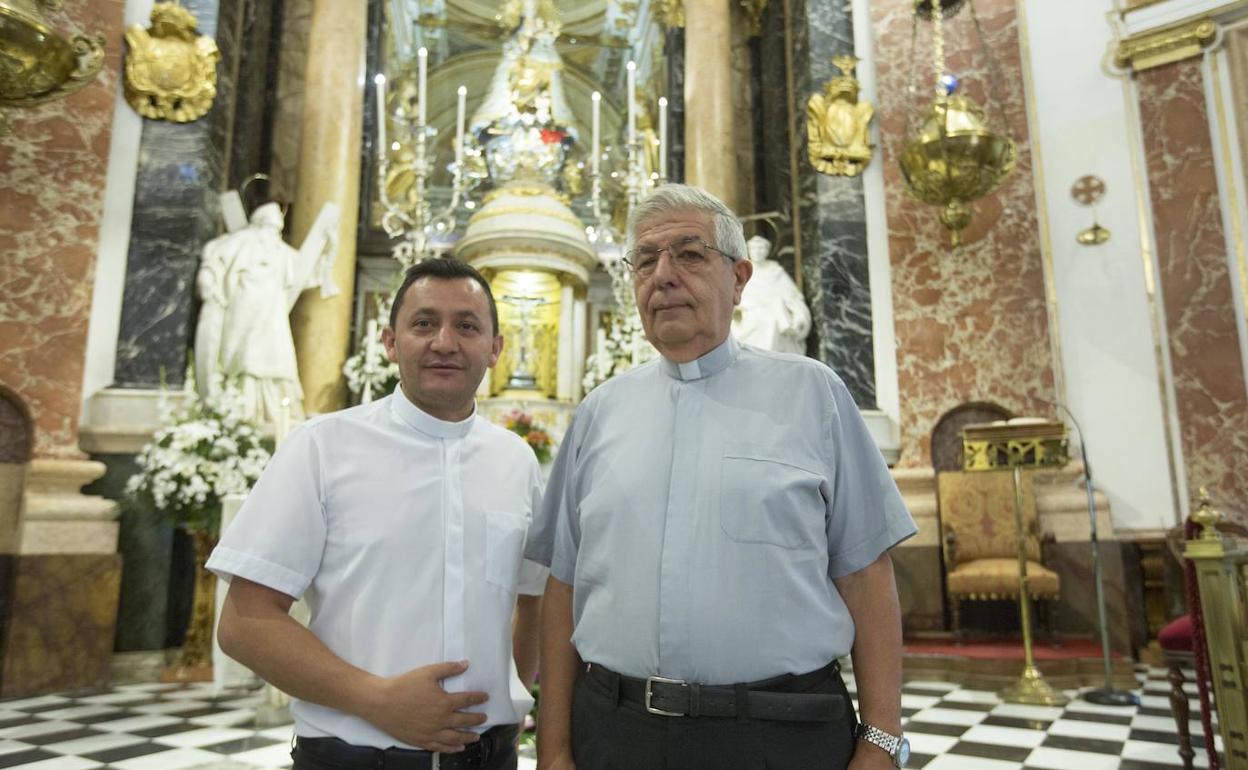 El párroco de Robles y el rector de la Basílica. 