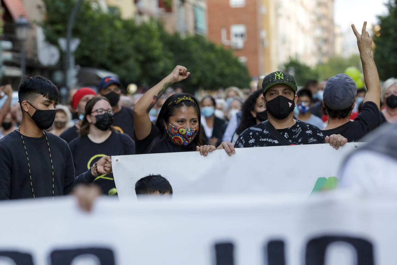Fotos: Orriols protesta en la calle contra la inseguridad