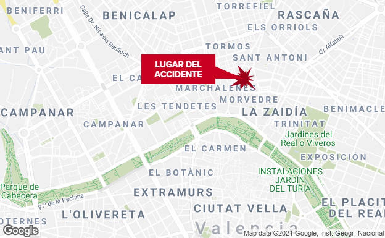 Sucesos en Valencia: accidentes | Un hombre resulta herido en un accidente de moto en Valencia