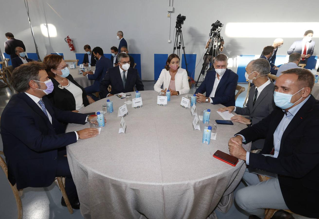 Fotos: La participación de Reyes Maroto en el Foro ECOMOV, en imágenes