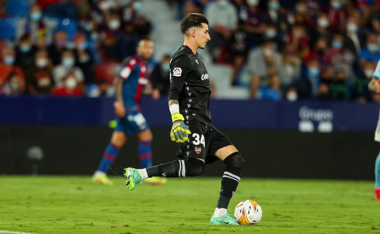 Cárdenas, durante el partido contra el Celta.