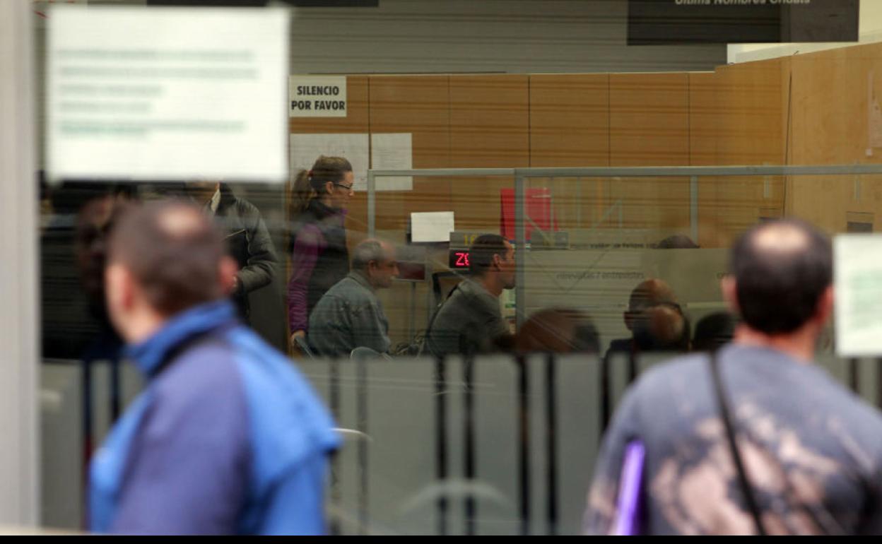 Oficina del Servef en Valencia.