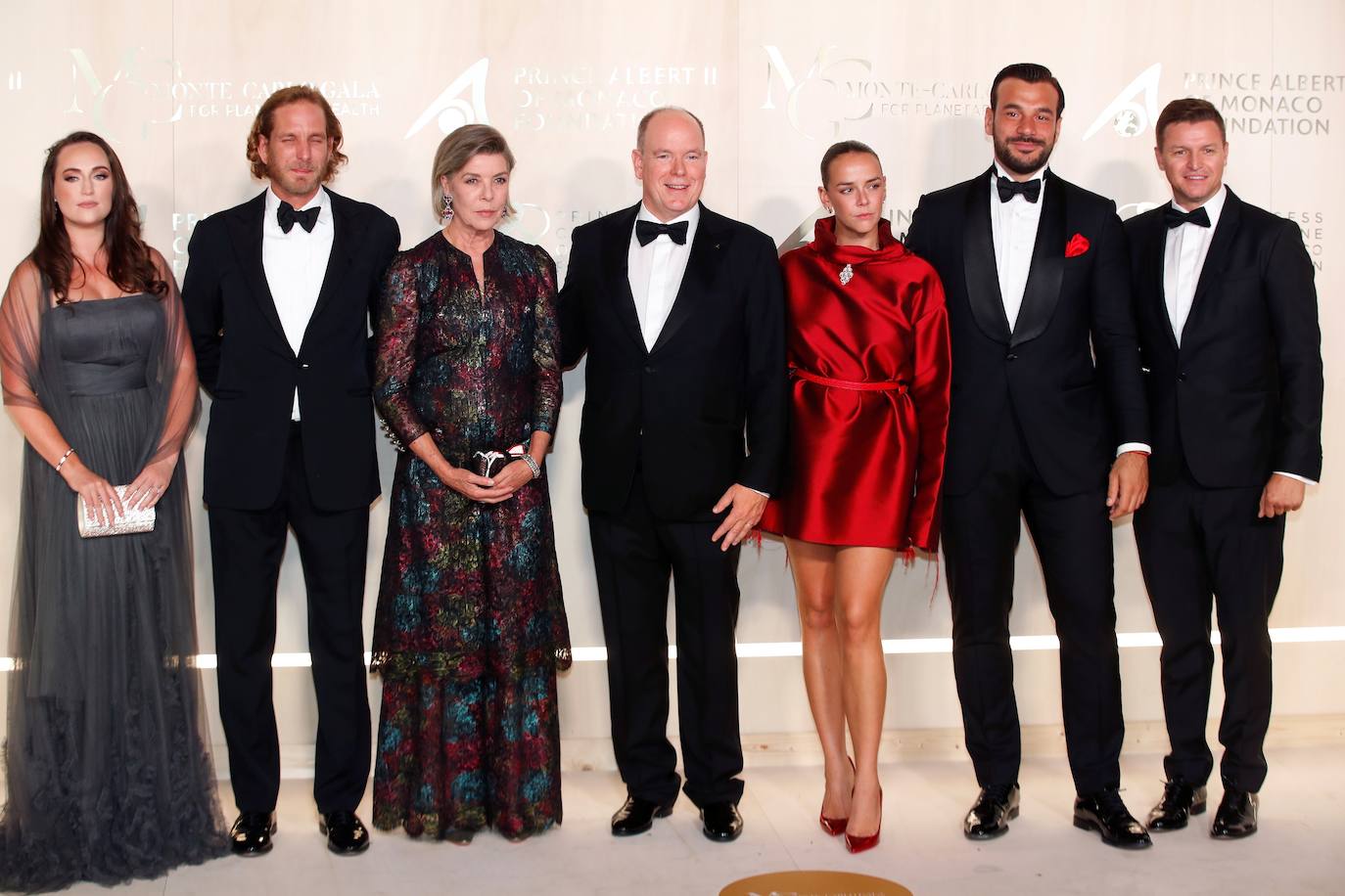 Tatiana Santo Domingo y su marido Andrea Casiraghi, la princesa Carolina, el príncipe Alberto, Pauline Ducruet, Maxime Giaccardi y Gareth Wittstock. 