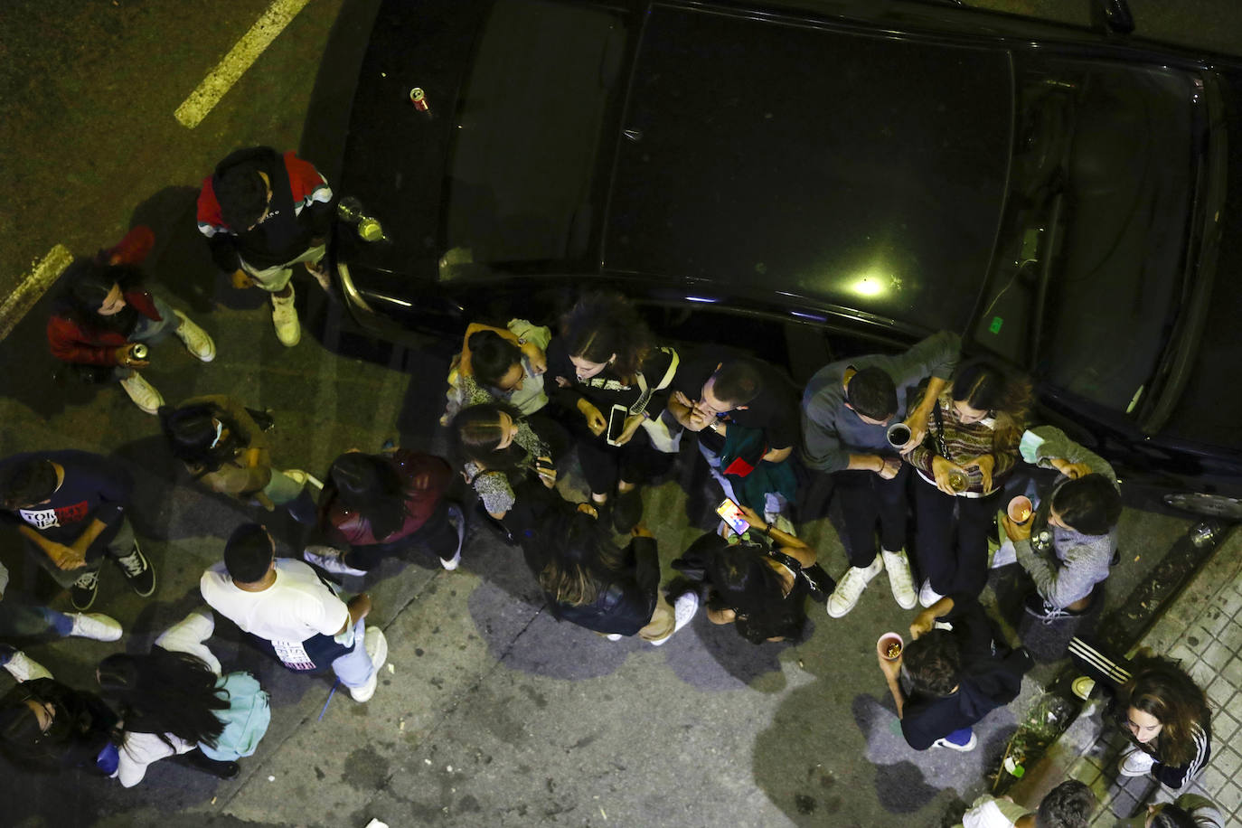 Botellón en Blasco Ibáñez y la Plaza de Honduras de Valencia. 