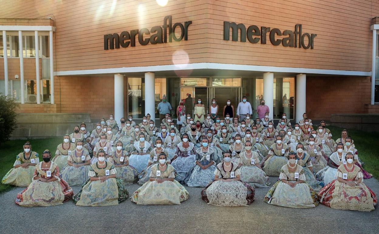 Posado de las 73 candidatas a fallera mayor de Valencia de 2022. 