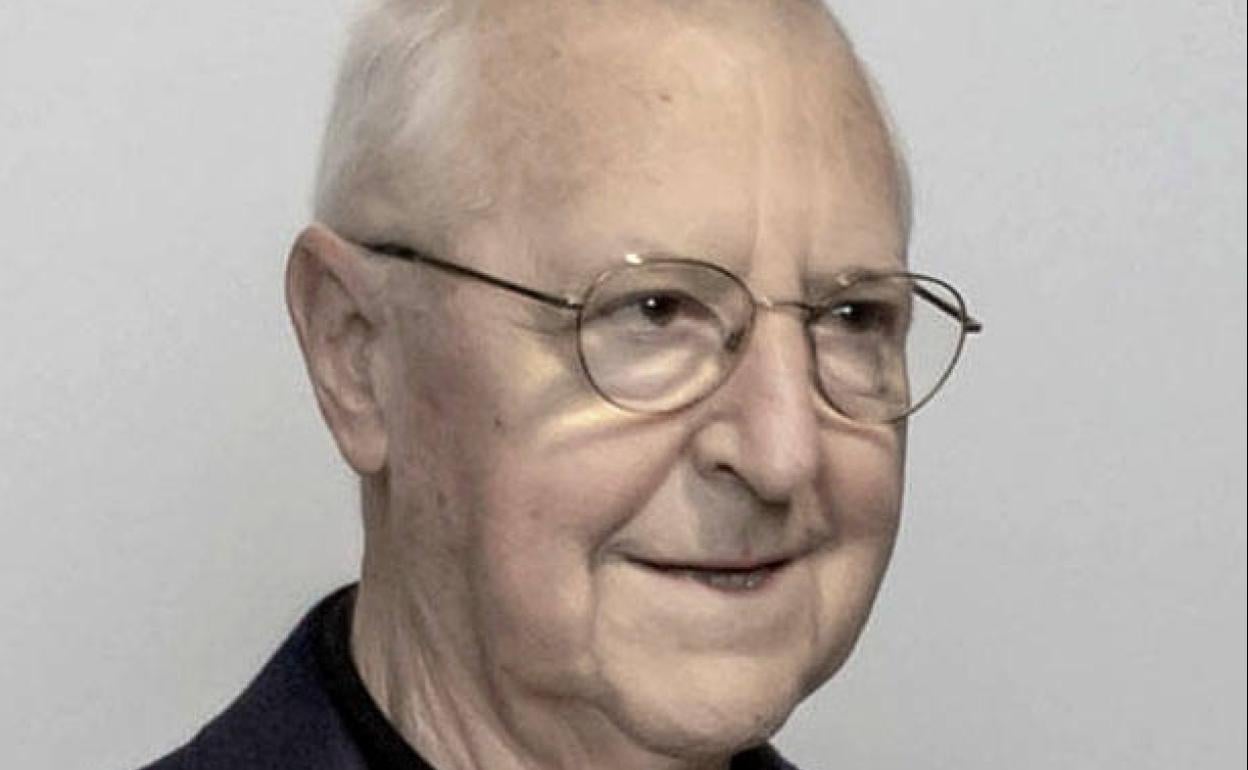 El experto en arte Tomás Llorens. 