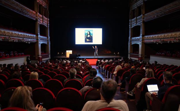 Christian Gálvez, durante su exposición ante el público asistente.