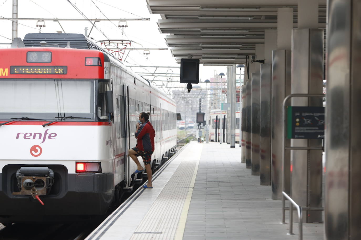 Fotos: El segundo día de huelga en Renfe deja nuevos retrasos y cancelaciones de trenes de Cercanías