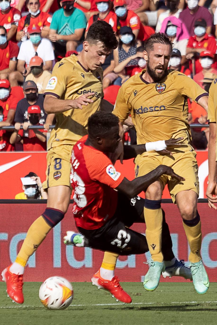 Fotos: Las mejores imágenes del RCD Mallorca-Levante UD