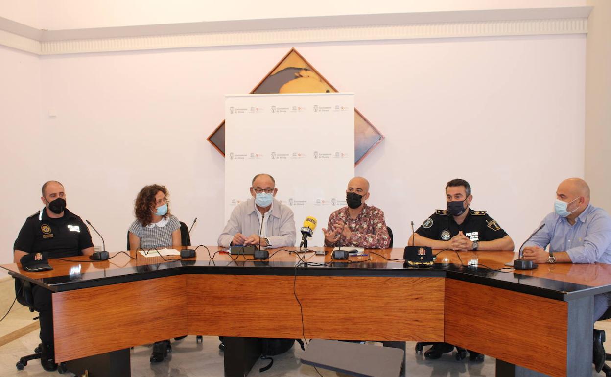 Los participantes en la sesión del curso para policías locales. 